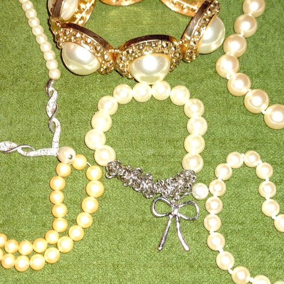 VINTAGE FAUX PEARL LOT - ALL PIECES IN EXCELLENT CONDITION! - Picture 2 of 9